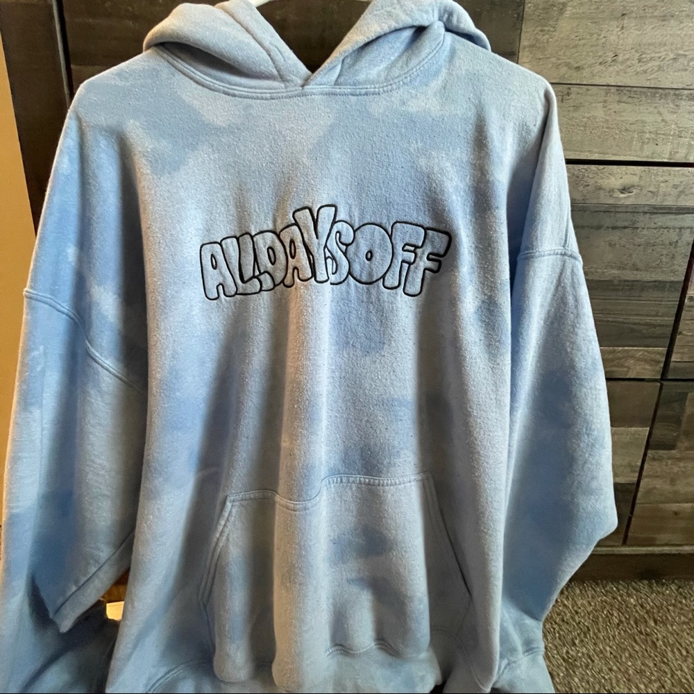 blue tie dye graphic hoodie sweatshirt